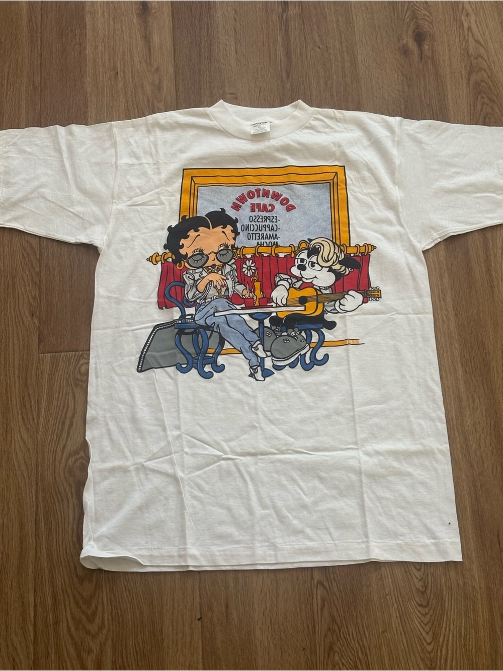vintage 1990s Bay Club Betty Boop "Downtown Cafe" graphic t-shirt
